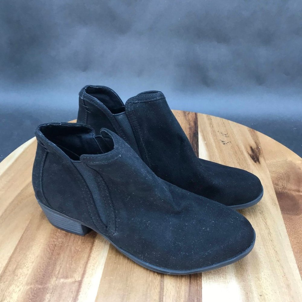 Maurices Black Block Heel Zip Up Faux Suede Booties Womens Size 6 M